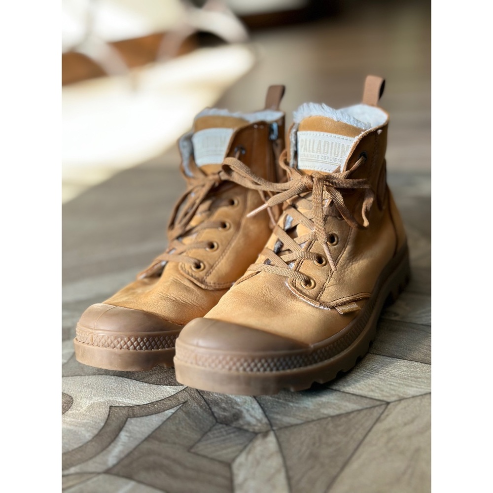 Palladium Women's Tan Leather Lace-Up Winter Boots